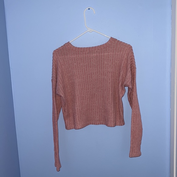 Forever 21 Cropped Sweater - Picture 2 of 4